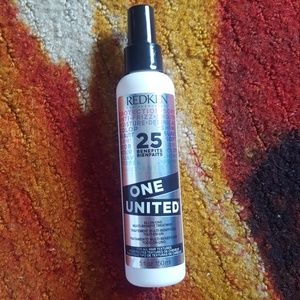 Redken One United Spray